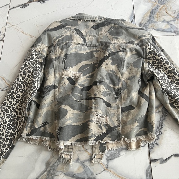 POL camo leopard distressed denim jacket size Large - Picture 4 of 7
